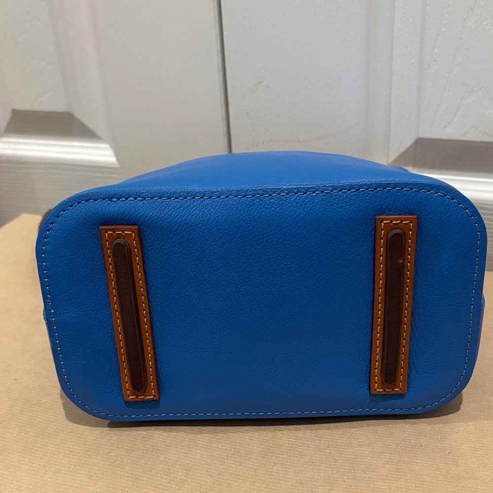 Dooney & Bourke - Raleigh Small Roxy Bag Ocean Blue Leather with Tan Trim - Picture 7 of 8